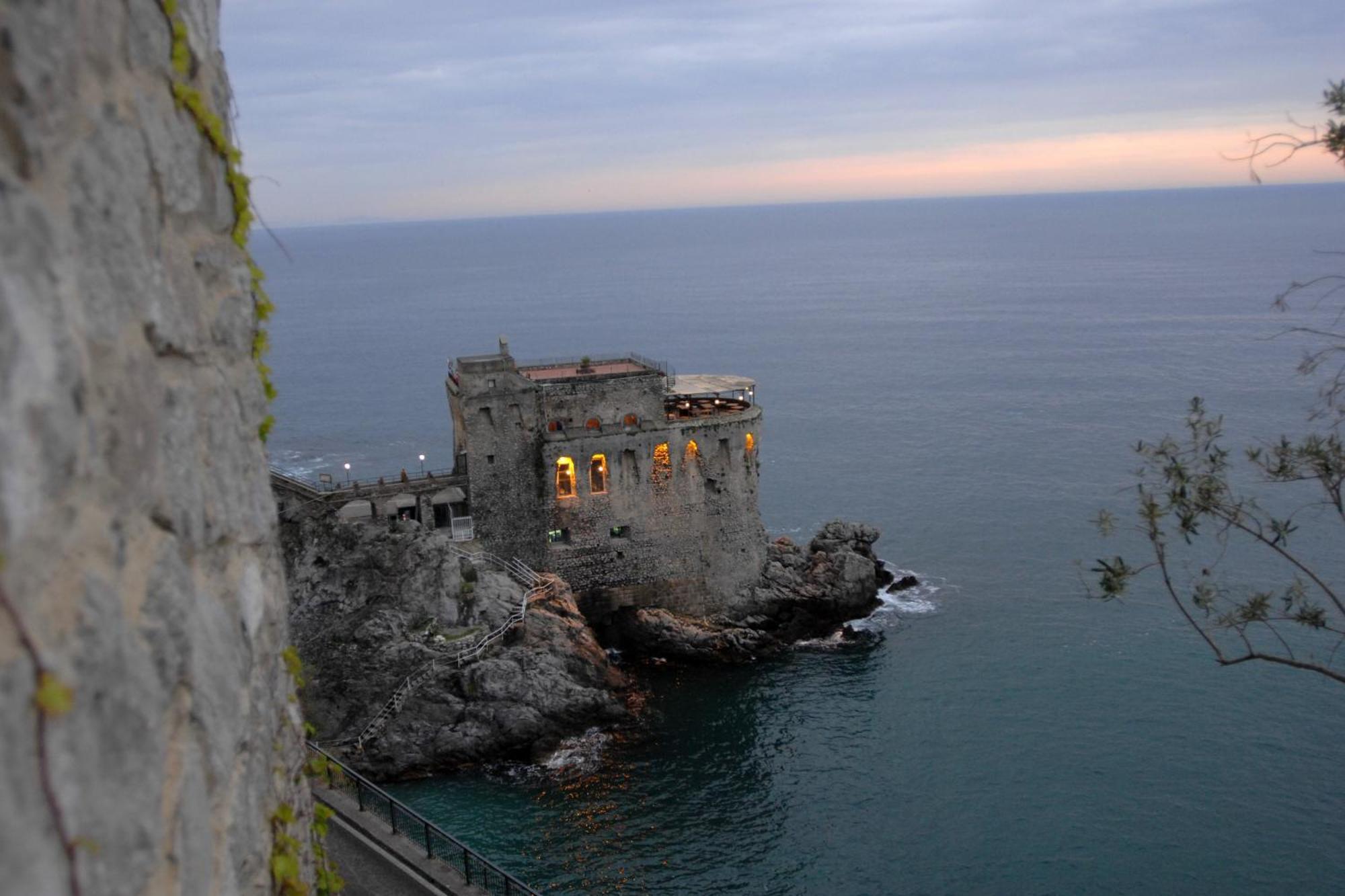Charming Rooms Amalfi Coast Maiori Exterior foto