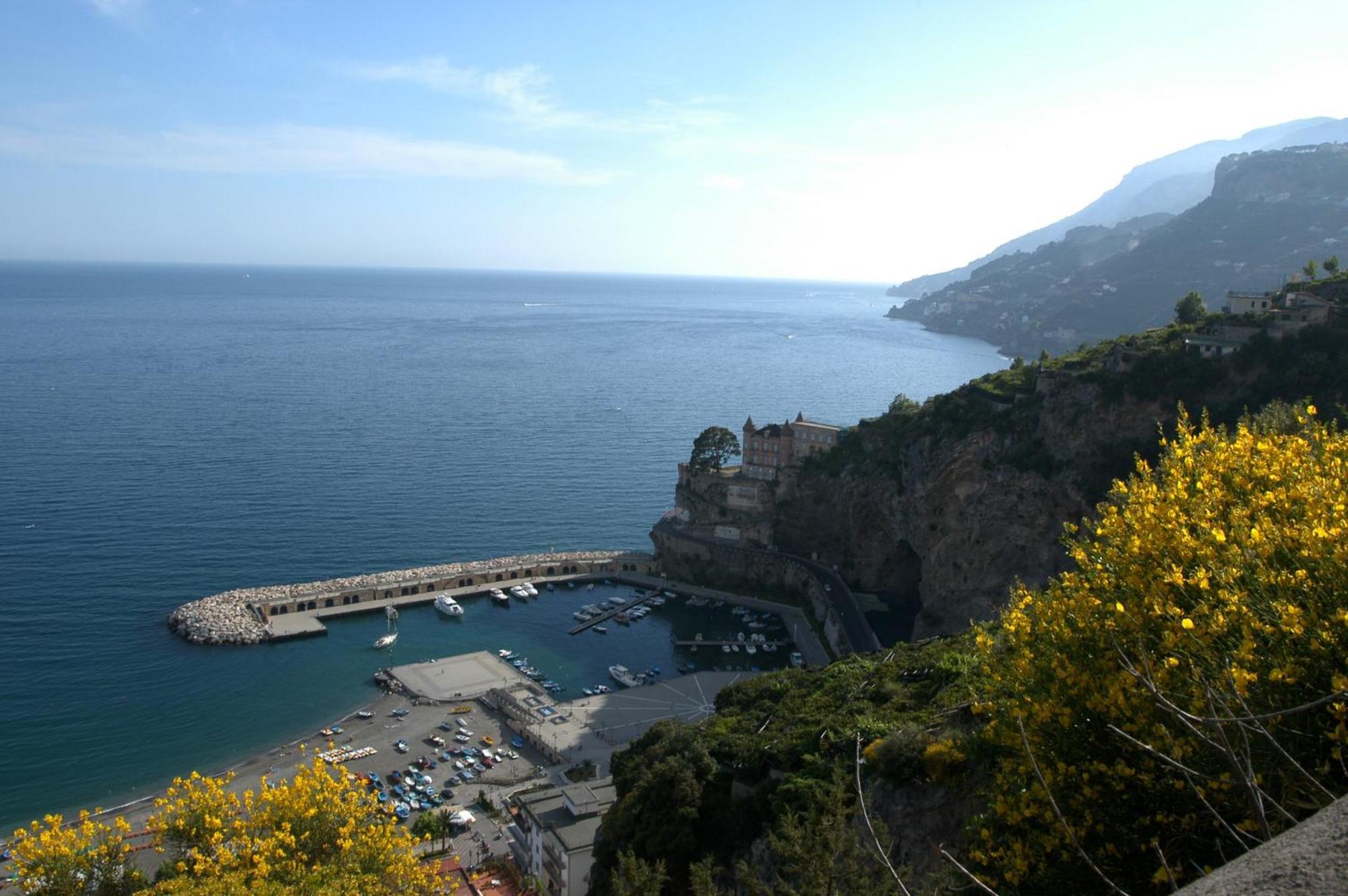 Charming Rooms Amalfi Coast Maiori Exterior foto